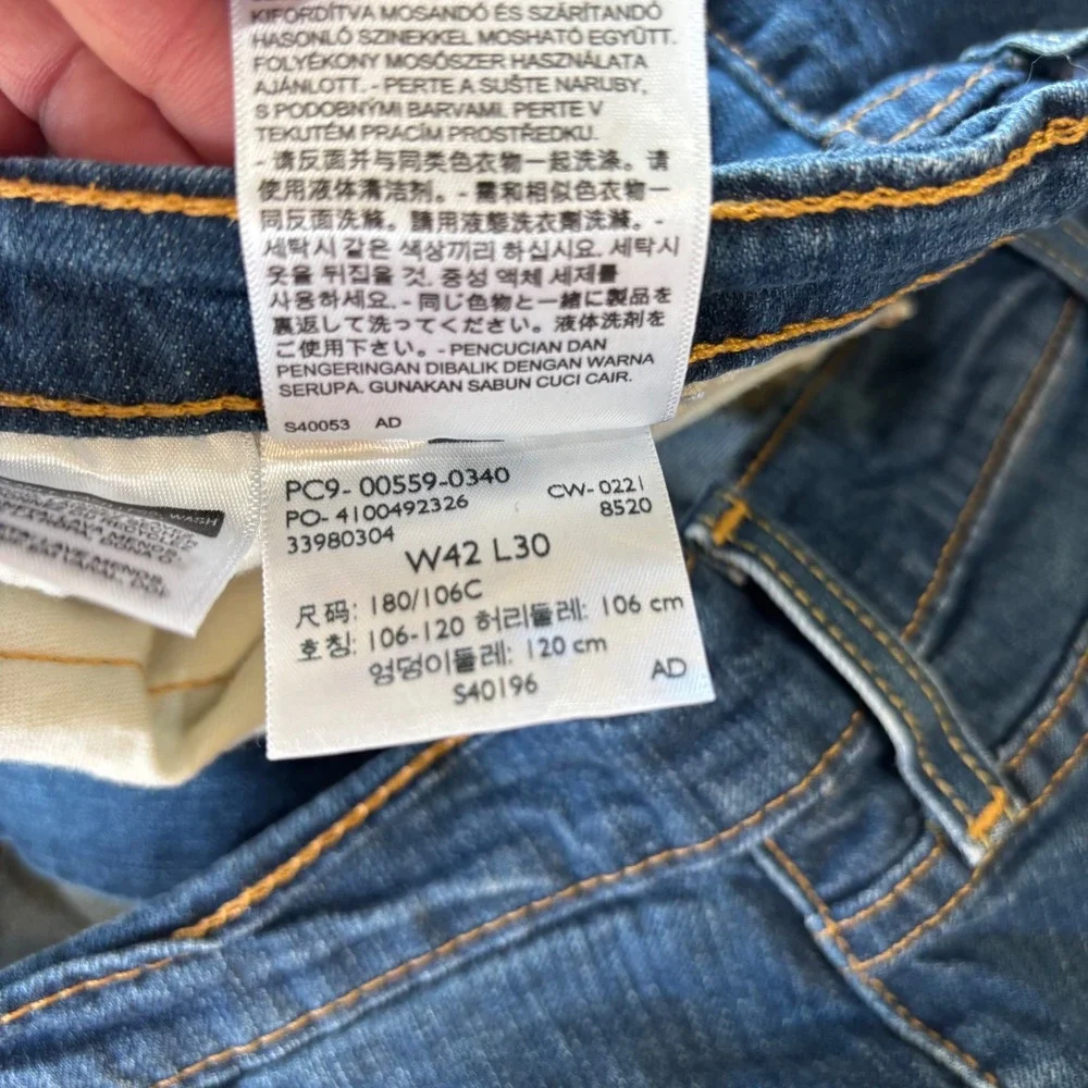 Lot of 2 Levis 559 Relaxed Straight Jeans Mens 42x30 Blue Denim Medium Wash